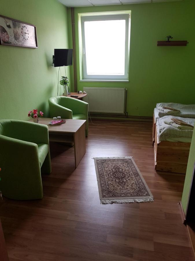 Fan Fan Penzion Rožňava Eksteriør billede