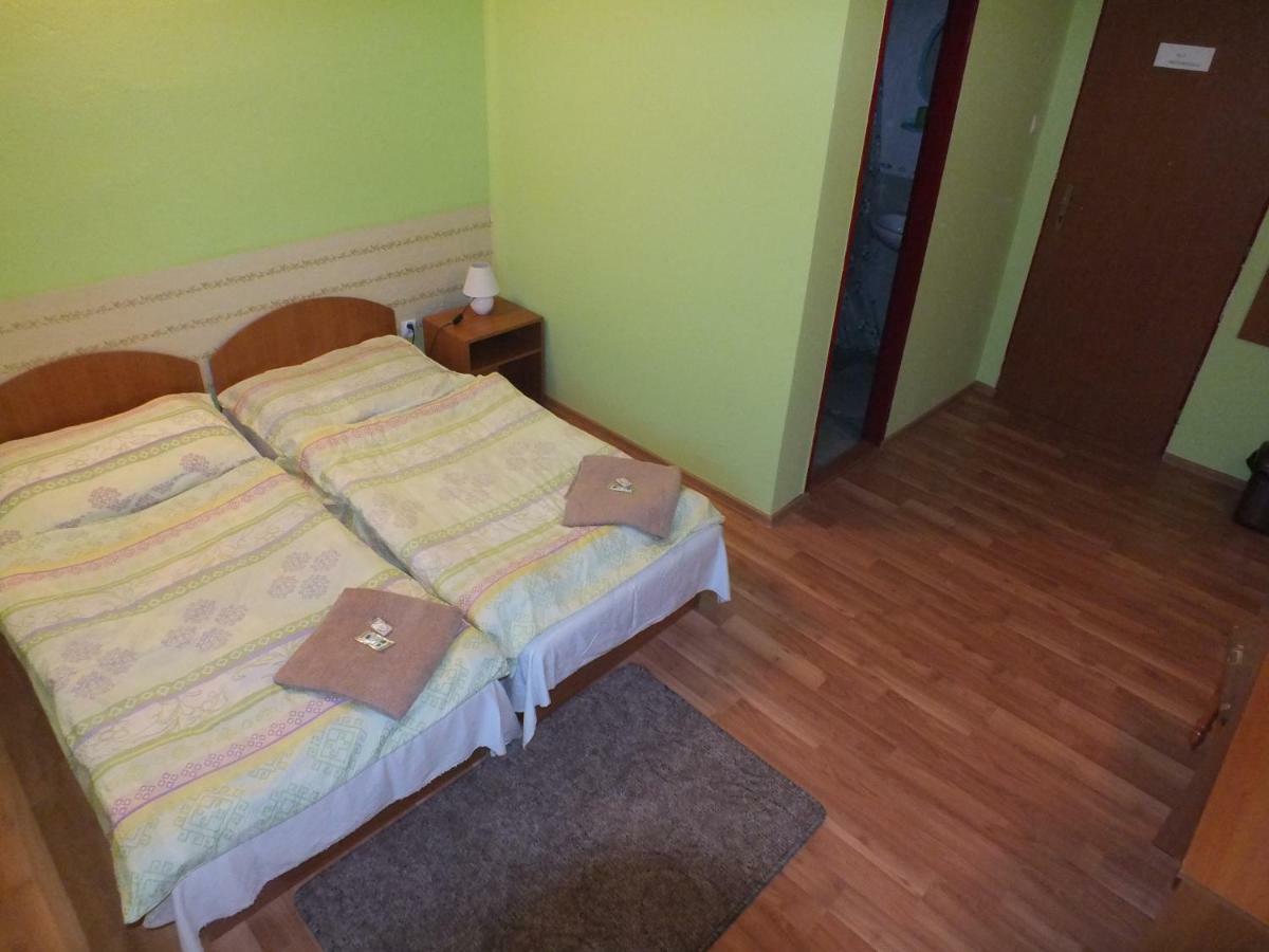 Fan Fan Penzion Rožňava Eksteriør billede